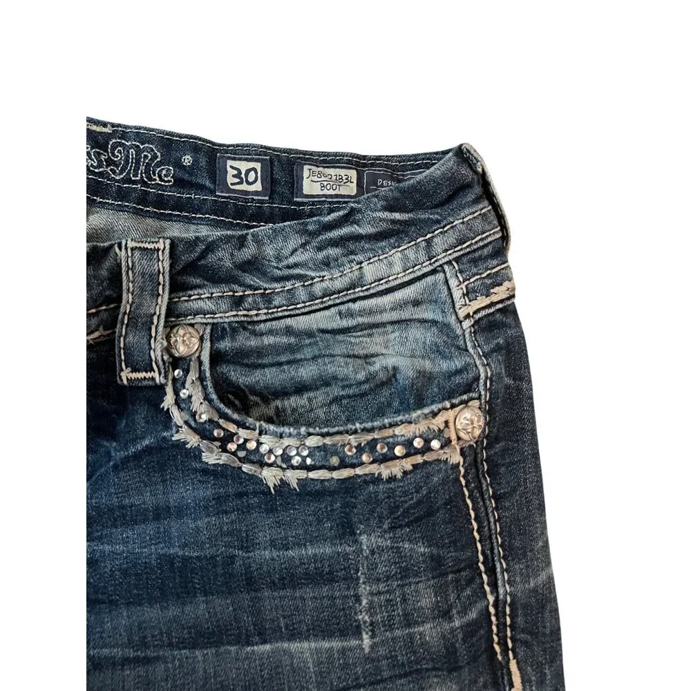 Women's Distressed Blue Jeans - Picture 6 of 9